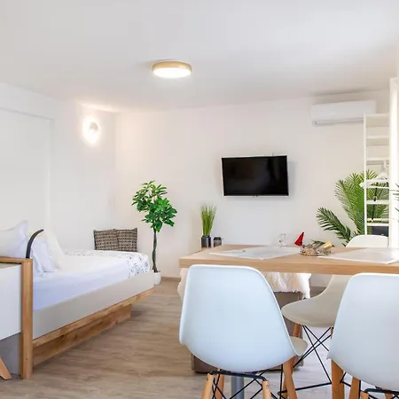 Amazing In With House Sea View *