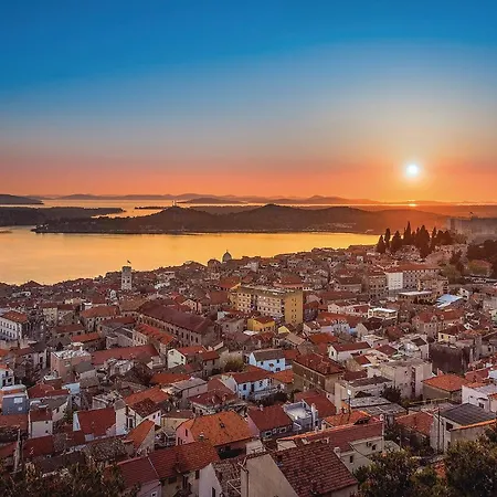 Stunning Apartment In Sibenik With House Sea View * Šibenik